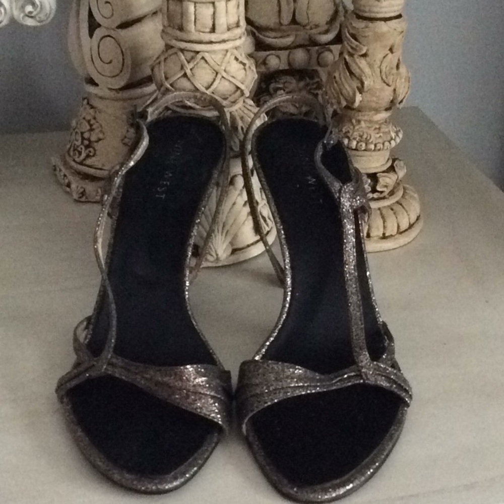 Shoes - Picture 2 of 3